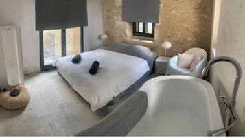 5 chambres, lit parapluie, Wi-Fi, draps fournis