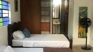 Junior Room | Free WiFi, bed sheets