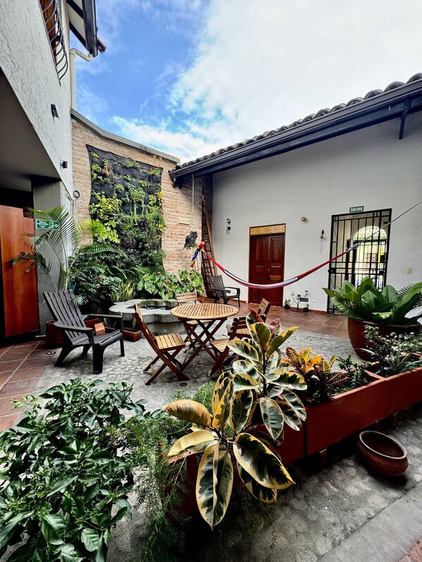 Standard Single Room | Living area - Hotel Casa Bresse (Cali)