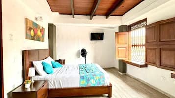 Quarto luxo | Wi-Fi de cortesia, roupa de cama