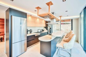 Fridge, microwave, oven, dishwasher