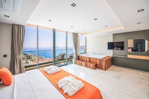 6 bedrooms, WiFi, bed sheets