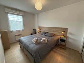1 Schlafzimmer, Bügeleisen/Bügelbrett, Reisekinderbett, kostenloses WLAN