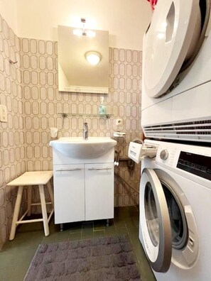 Apartment | Bathroom - Apartment in Wenduine Near the Beach (De Haan)