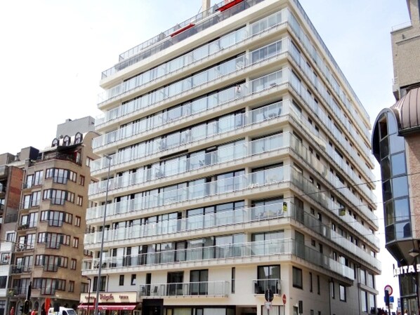 Apartment | Exterior - Apartment in Wenduine Near the Beach (De Haan)