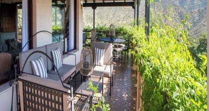 FINCA EL RETIRO, RURAL LODGE WITH INDOOR POOL AND SPA