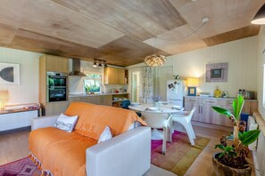 TV - 1 Bed in South Hams (oc-g31078) (Kingston)