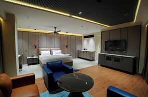 Chambre supérieure, vue sur la ville | Système d’insonorisation, accès au Wi-Fi (inclus)