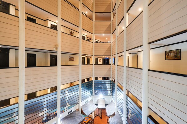 House | Interior - Blissful Comfort Stays MG Road Ernakulam (Kanayannur)