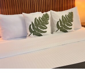 Deluxe Room | Desk, laptop workspace, free WiFi