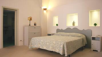 3 Schlafzimmer, Bügeleisen/Bügelbrett, Bettwäsche