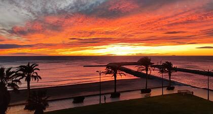Cozy apartment in front of the sea 5' away from Valencia