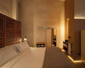 1 bedroom, iron/ironing board, travel crib, WiFi