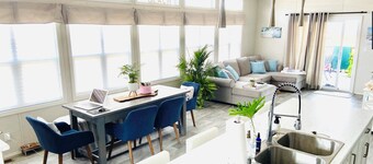 Plant Lovers 3 BR Family Cottage at Sherkston Shores