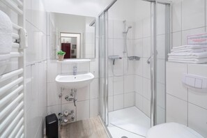 Suihku, hiustenkuivaaja