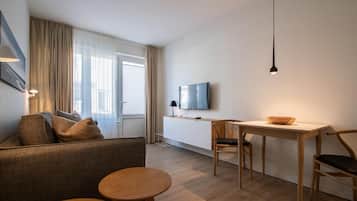 Fernseher, Stereoanlage