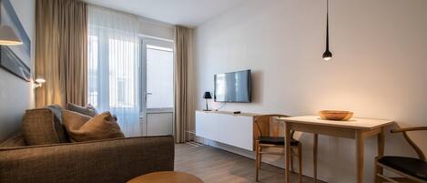 Fernseher, Stereoanlage