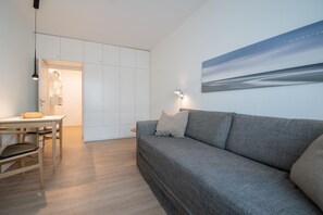 Fernseher, Stereoanlage