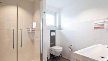 Douche, sĂšche-cheveux