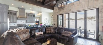 Mountain Chalet on Golf Course