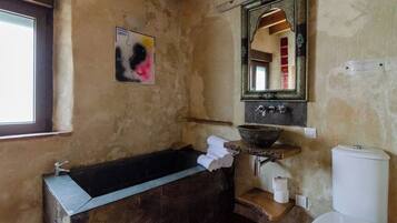 Umweltfreundliche Kosmetikartikel, Haartrockner, Handtücher