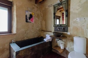 Umweltfreundliche Kosmetikartikel, Haartrockner, Handtücher