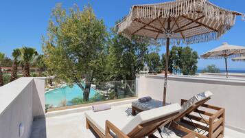 Suite with Roof Terrace | In-room safe, free WiFi, bed sheets