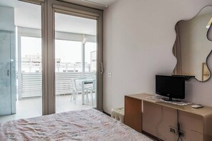 2 室のベッドルーム、WiFi (無料)