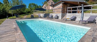 Very private detached house with private pool, air conditioning and panoramic view