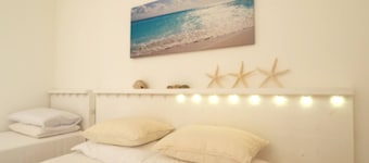VILLA DEL MARE 1, vicino alla spiaggia, 5 posti