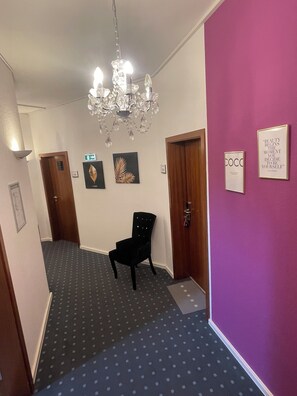 Interior entrance - Maison LeMi (Altenburg)