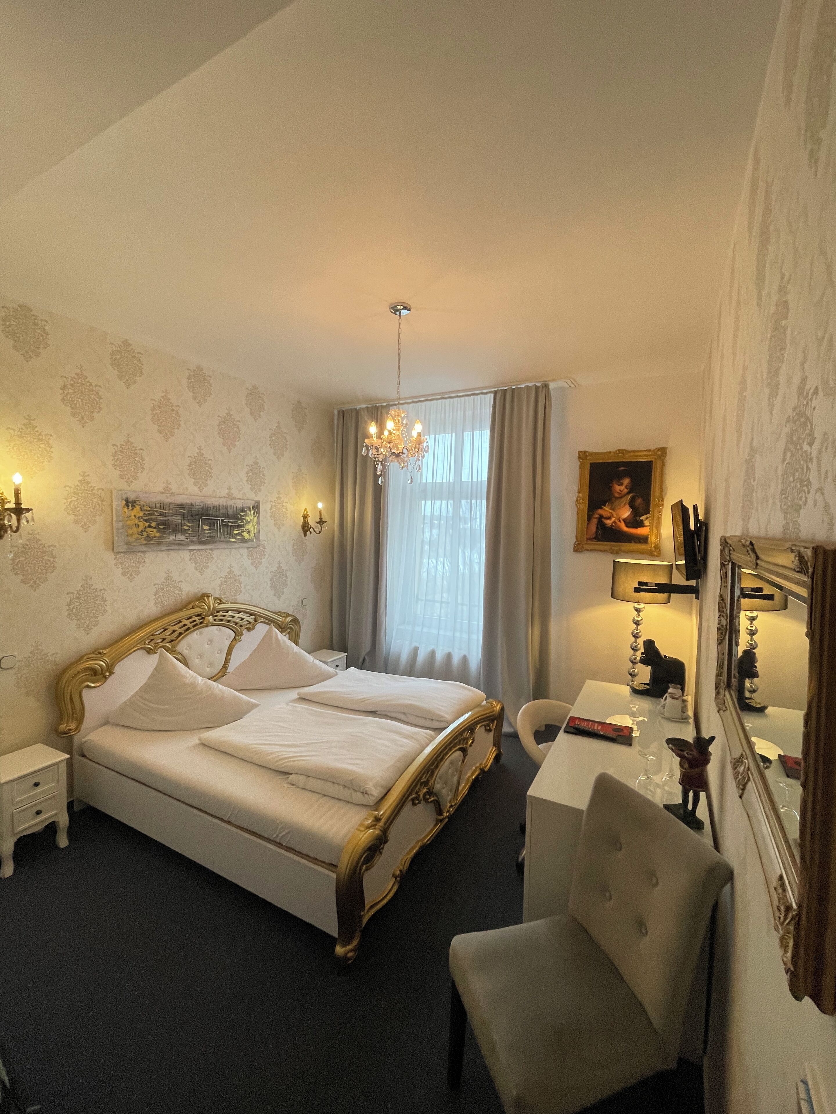 Classic Double Room, City View | Individually decorated, individually furnished, desk, cribs/infant beds