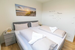 1 bedroom, travel cot, free WiFi, bed sheets