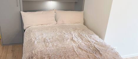 1 bedroom, travel cot, free WiFi, bed sheets