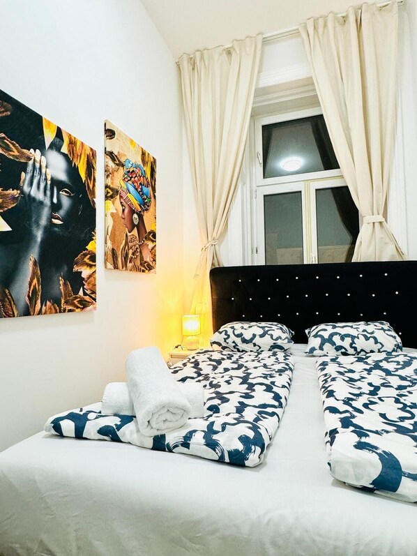 Basic Room | Iron/ironing board, bed sheets