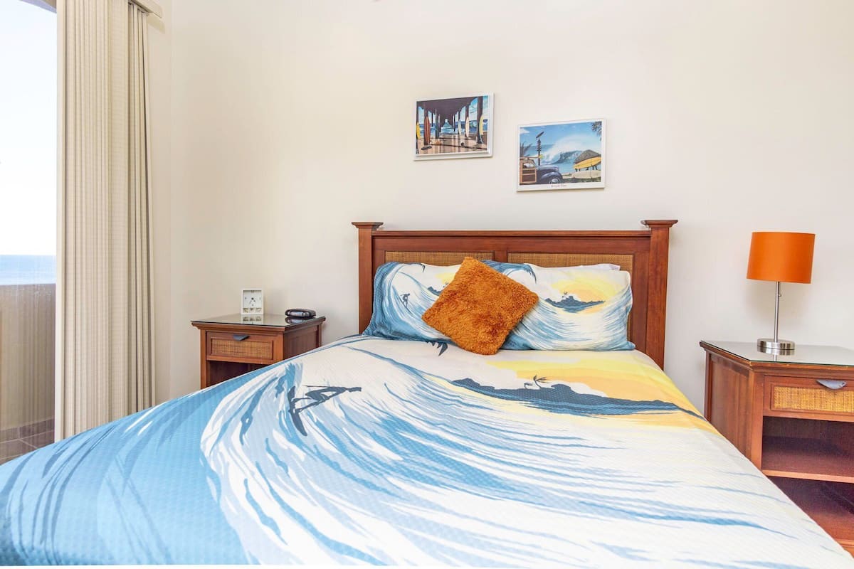 2 bedrooms, individually decorated, individually furnished