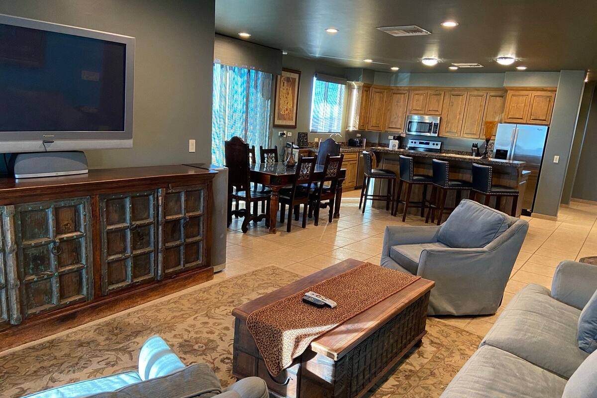 Condo, Multiple Beds, Balcony (Bella Sirena BC 605) | Living area