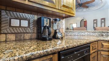 Condo, várias camas, acesso à piscina (Bella Sirena BA 505) | Parte interna