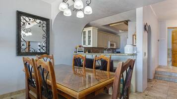 Condo, varias camas, balcón (Marina Pinacate Villa 18) | Restaurantes