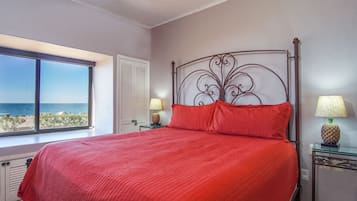 Condo, varias camas, balcón (Marina Pinacate 105) | 2 habitaciones, decoración personalizada y muebles diferentes