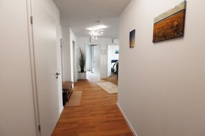 Interior - Küstenglück Tossens - comfort by the sea. Balcony. Close to the beach. (Tossens)