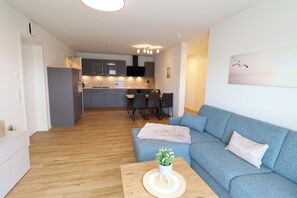 Télévision, livres, chaîne hi-fi