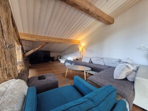 Living area - Le nid montagnard - near Bourg Saint Maurice (Bourg-Saint-Maurice)