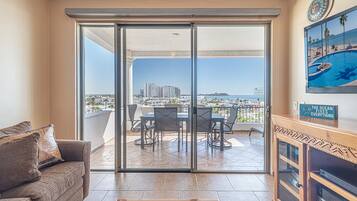 Condo, Multiple Beds, Balcony (Casa Blanca CC 405) | Living area