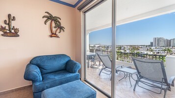 Condo, Multiple Beds, Balcony (Casa Blanca CC 405) | Interior