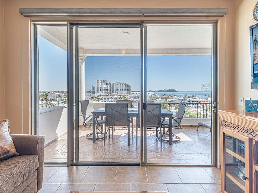 Condo, Multiple Beds, Balcony (Casa Blanca CC 405) | Living area