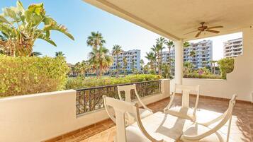 Apartment, 2 Queen-Betten, Terrasse, Gartenblick (Casa Blanca CB 102) | Terrasse/Patio