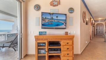 Condo, Multiple Beds, Balcony (Casa Blanca CC 405) | Interior