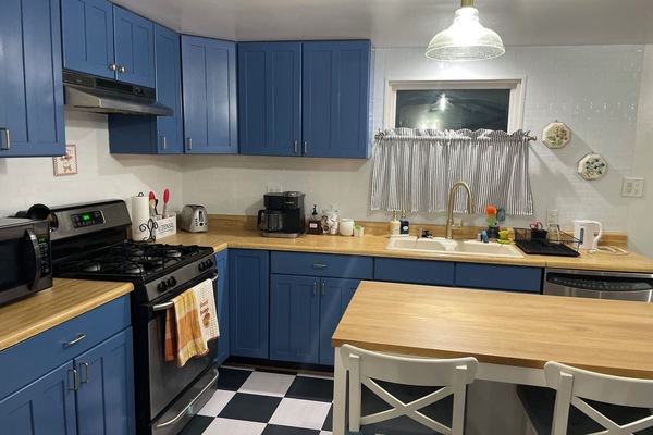 Micro-ondes, four, plaque de cuisson, lave-vaisselle