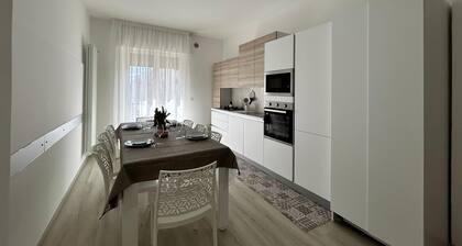 My50s in Monopoli With 4 Bedrooms and 2 Bathrooms
